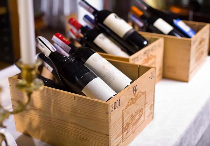 De nombreux vins de caractère disponibles en vente dans notre domaine à Saint-Mard-de-Vaux